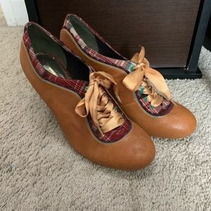 Unique Oxford Chunky Heel